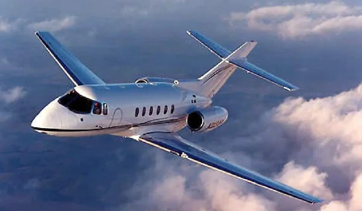 Beechcraft - Hawker 800XP - Midsize Jet Rentals - Preowned Midsize Jet - Exclusive Concierge Club.webp